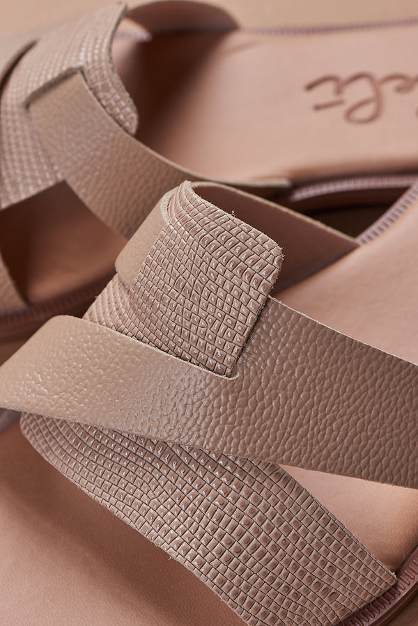 Sandalia Aurora Cuero Capuchino