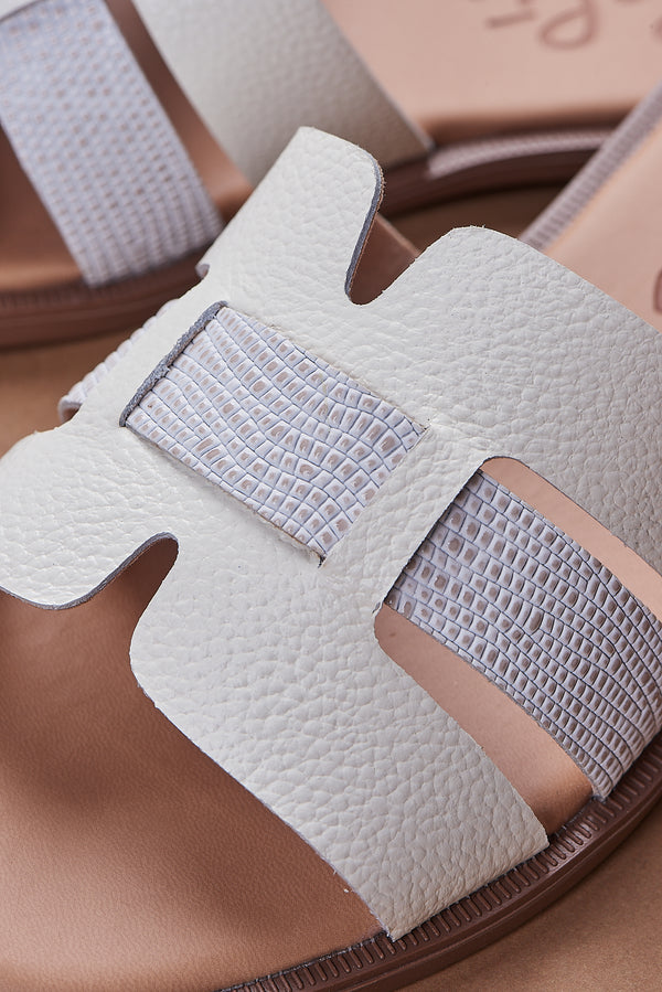 Sandalia Alma cuero Talco