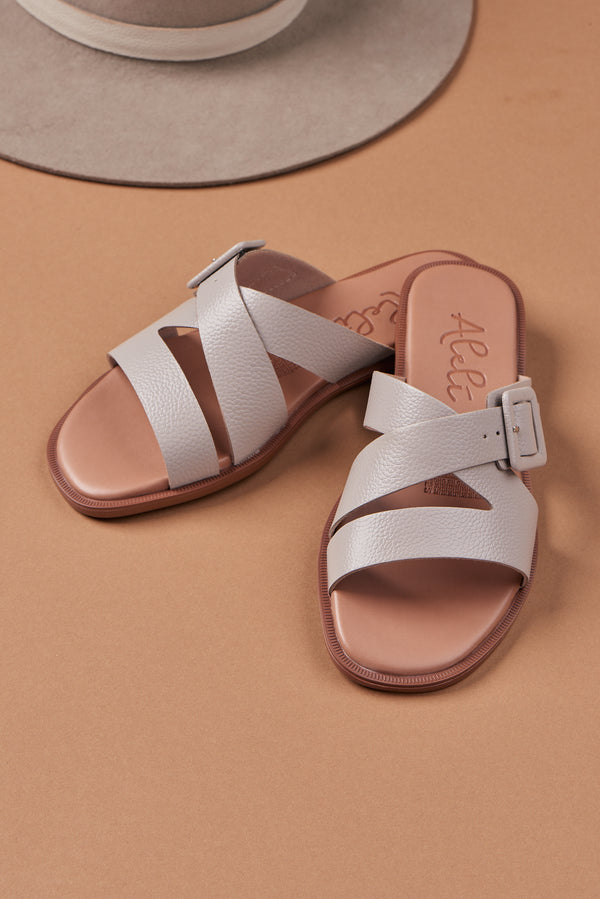 Sandalia Olivia en Cuero Arena