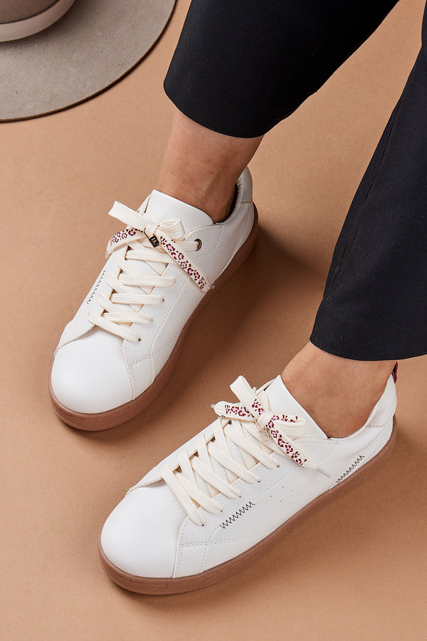 Tenis Cereza Suela Crepe
